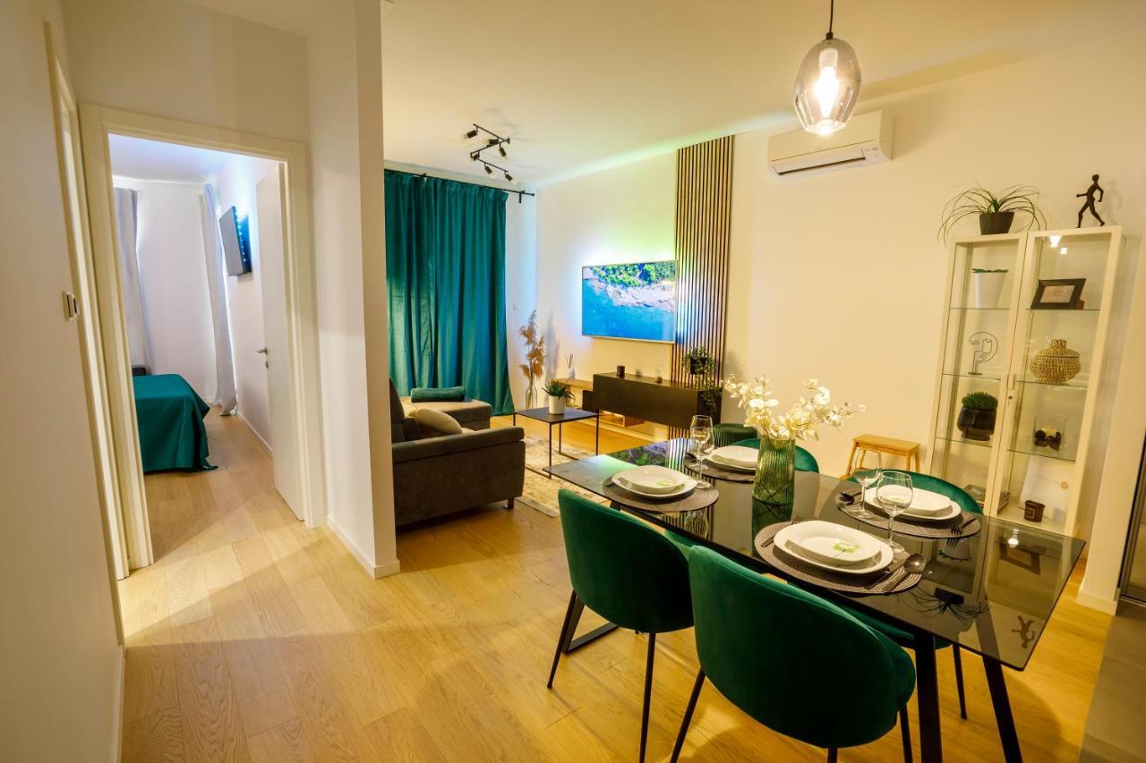 Osiris Luxury Apartment สปลิท ภายนอก รูปภาพ