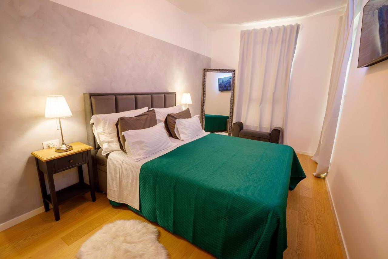 Osiris Luxury Apartment สปลิท ภายนอก รูปภาพ